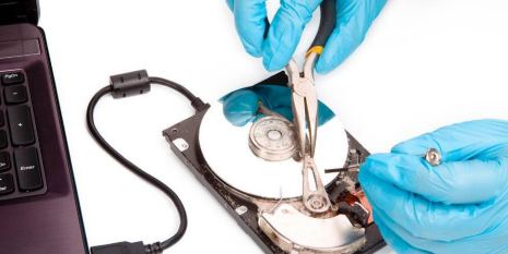 Naprawy i serwis komputerów